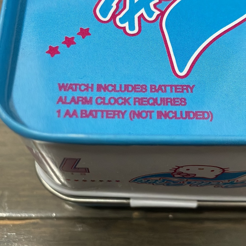 NIB Y2K Vintage 2002 Hello Kitty Cheerleader Watch and Clock Set in Keepsake Tin - Picture 7 of 8